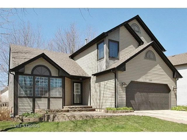1395 Longford Cir photo 1