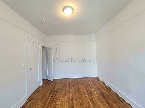 4th image of 27-22 23rd St #4E