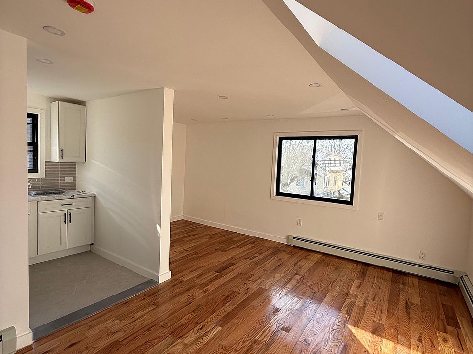 1st image of 19311 120th Ave #2