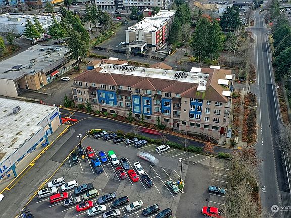 4th image of 2222 152nd Ave NE #8