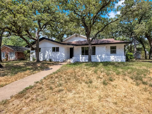 520 Circleview Dr S, Hurst, TX 76054