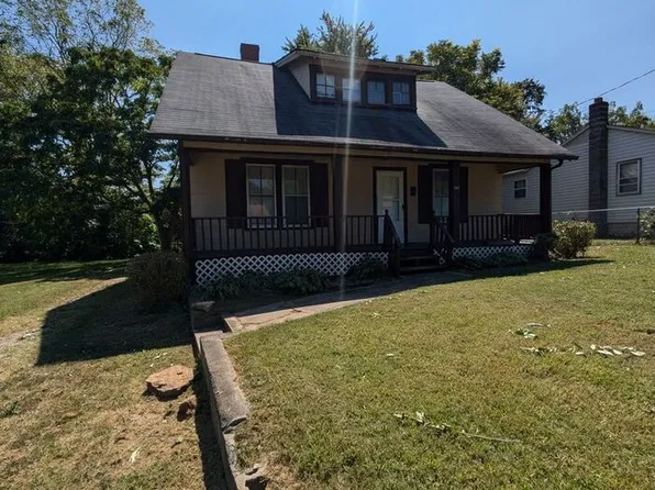1847 2nd Ave SW, Hickory, NC 28602