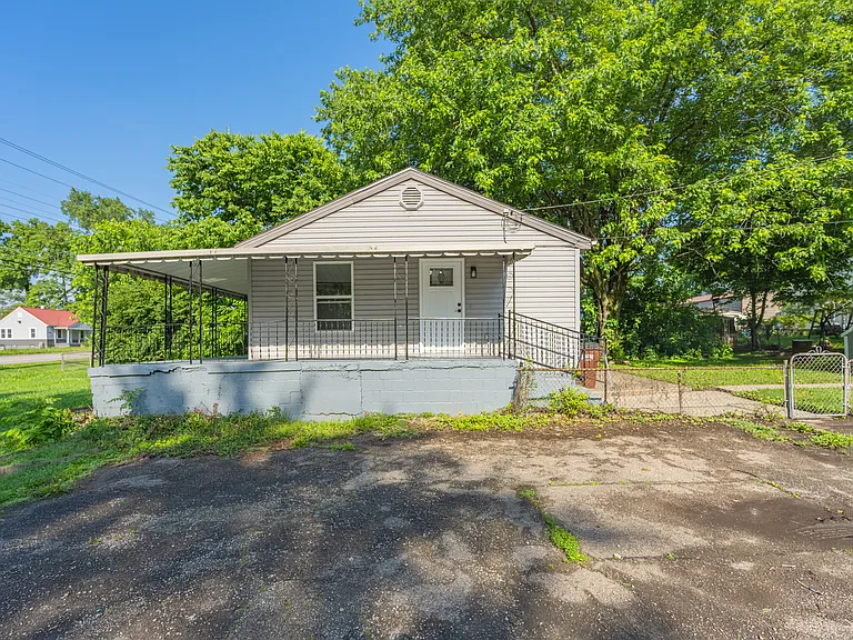 2213 Oxford State Rd — Photo 2