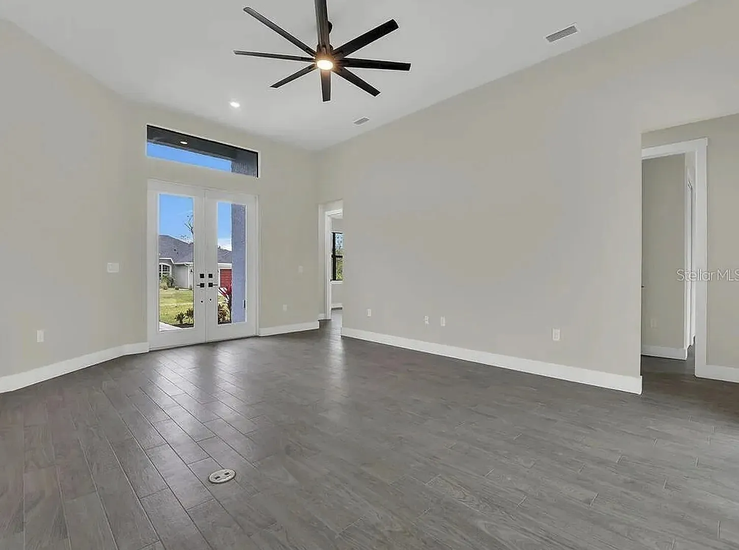 4 bed, 2.0 bath, 2013 sqft, $2,695 — Photo 4