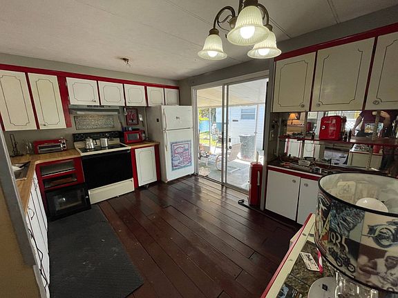 4th image of 5613 Mary Dr