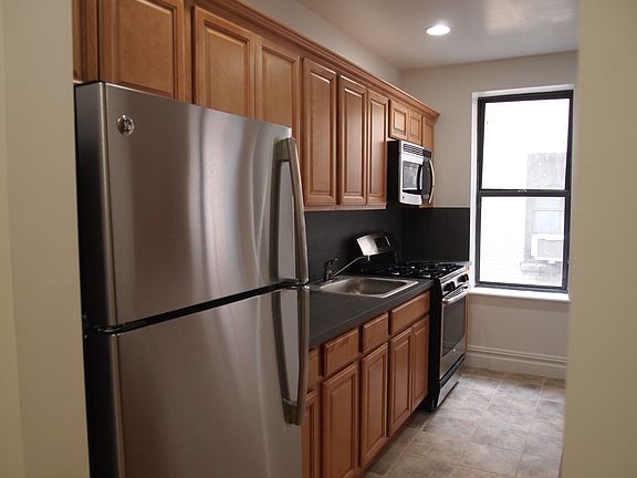 3rd image of 72 Seaman Ave APT 5G
