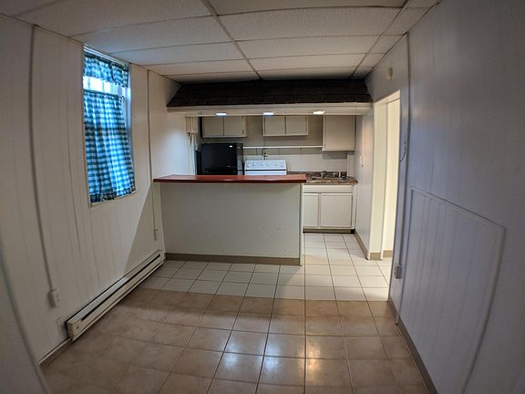 2nd image of 506 Mountain Ave SW #Cd