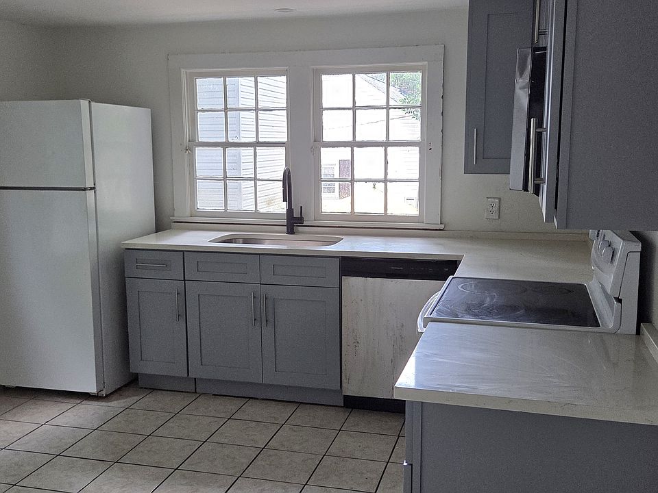 1st image of 840B Ohio St
