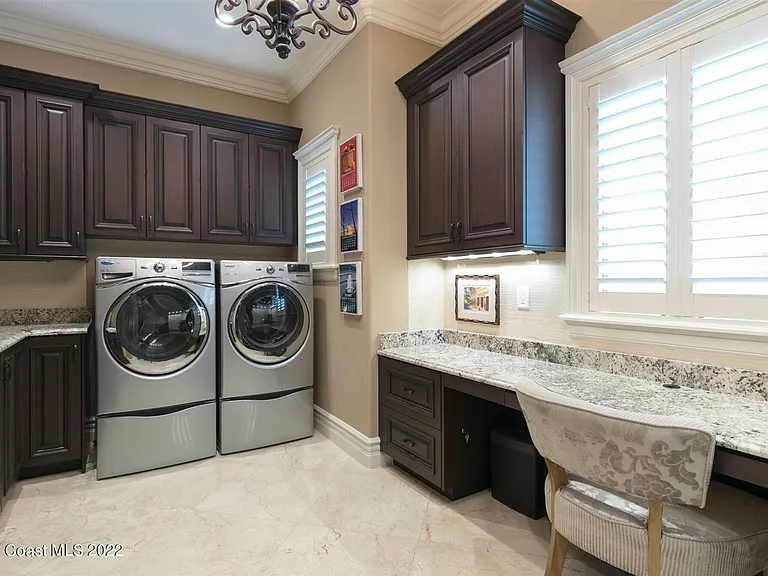 3059 Wyndham Way — Photo 36