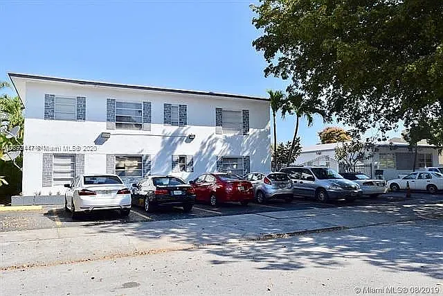 1843 Dewey St #102 — Photo 3