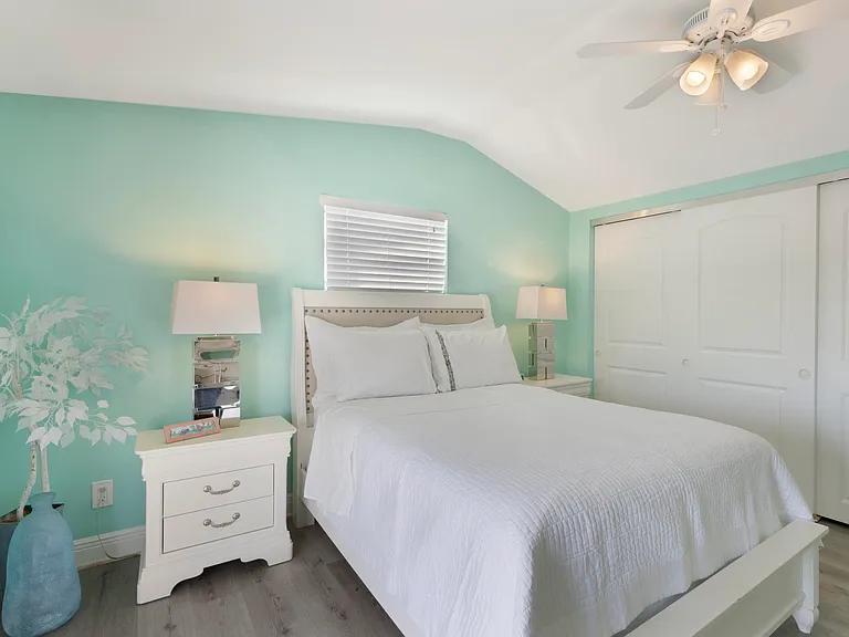832 Green St #1 — Photo 21