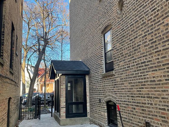 3rd image of 2845 W Palmer St #G