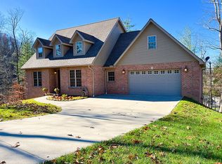 1031 Shawnee Trl, Elkview, WV 25071