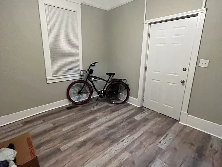 915 Harmon St #1 — Photo 2
