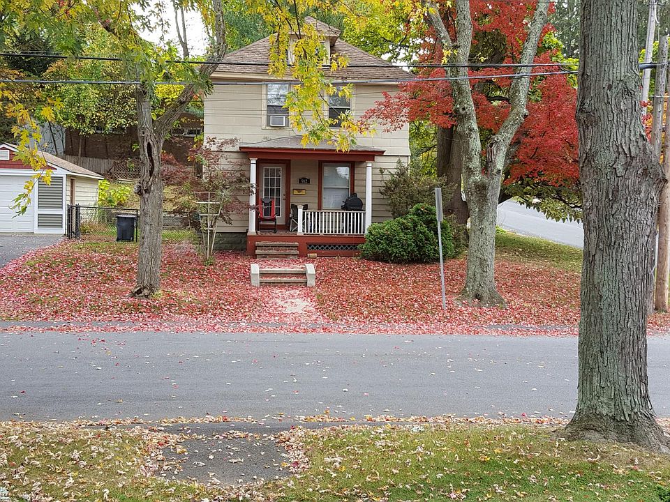 Front view from Oregon Ave.
