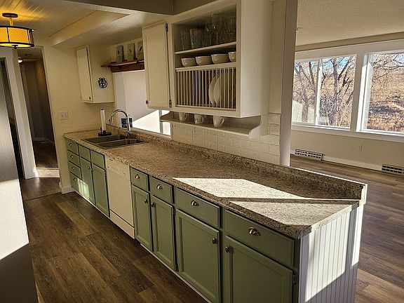 4th image of 6636 Browning Dr