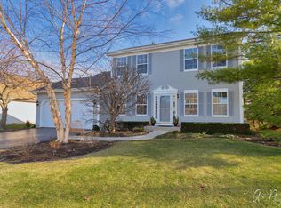 6194 Providence Dr, Carpentersville, IL 60110