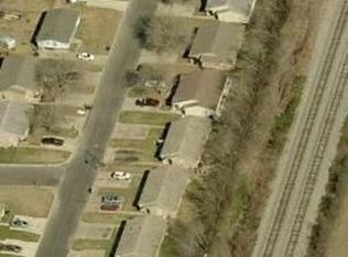 516 Lenora Dr, Taylor, TX 76574