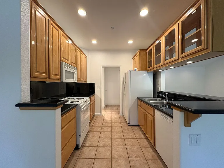20 Willow Rd #34 — Photo 6
