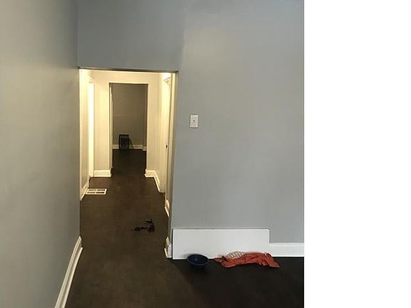 5th image of 8623 S Manistee Ave #1