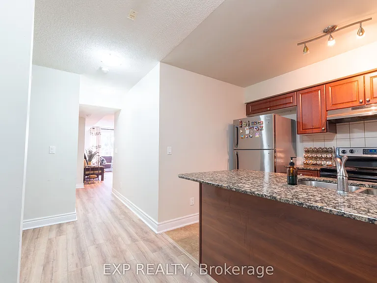 60 Fairfax Cres N #221 — Photo 14