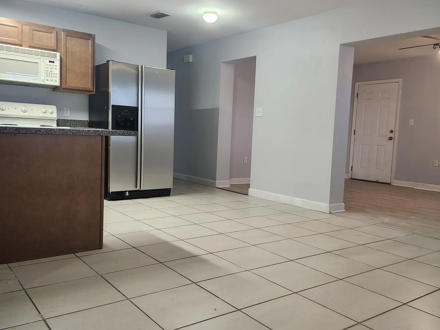2 bed, 1000 sqft, $1,650 — Photo 4