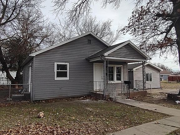 2nd image of 722 Wilson Avenue