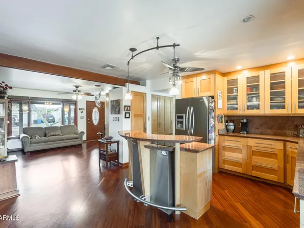 2910 E WINDROSE Drive, Phoenix, AZ 85032