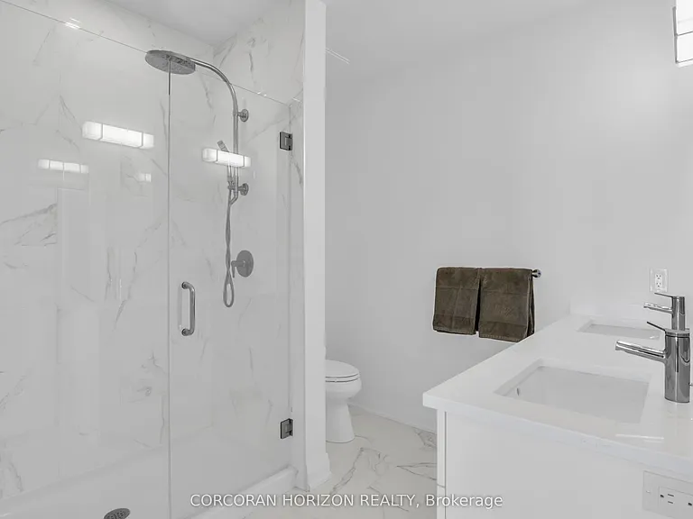 71 Wyndham St S #1105 — Photo 26