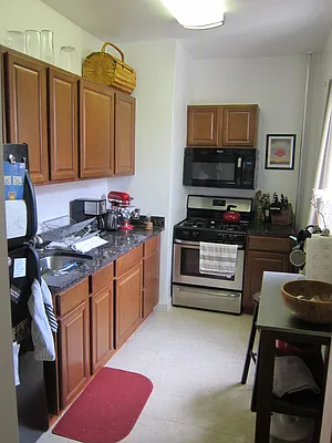 Rented by Realty 2000 Corp | media 67