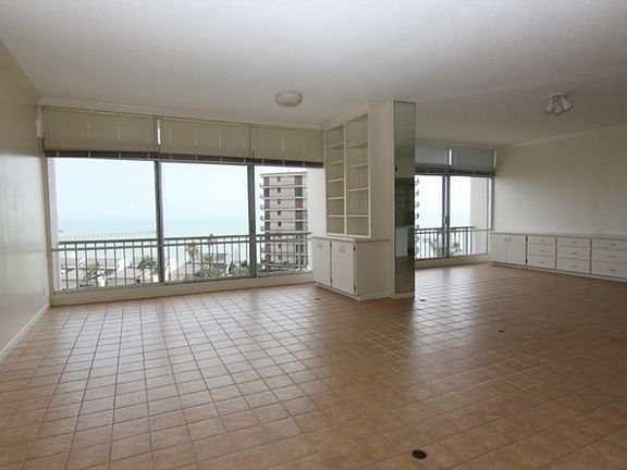 3rd image of 4600 Ocean Dr APT 602