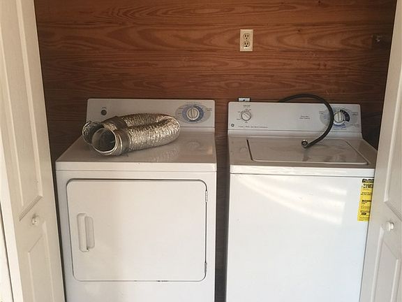 2nd image of 2577 Mountain Dr