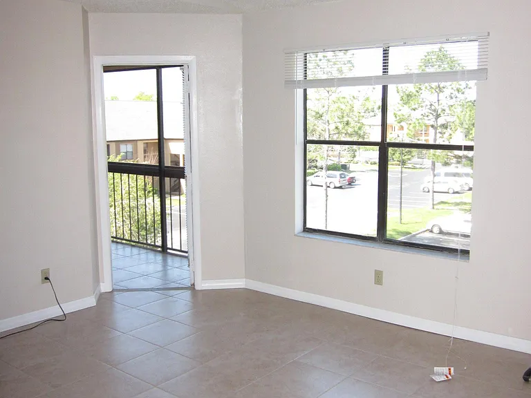 2030 Cascades Blvd #303 — Photo 16
