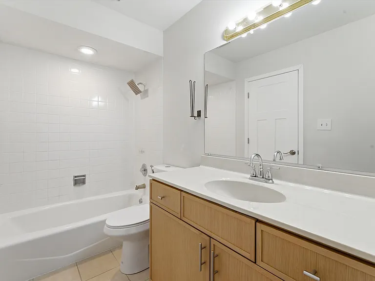 15826 Farm Hill Dr — Photo 11
