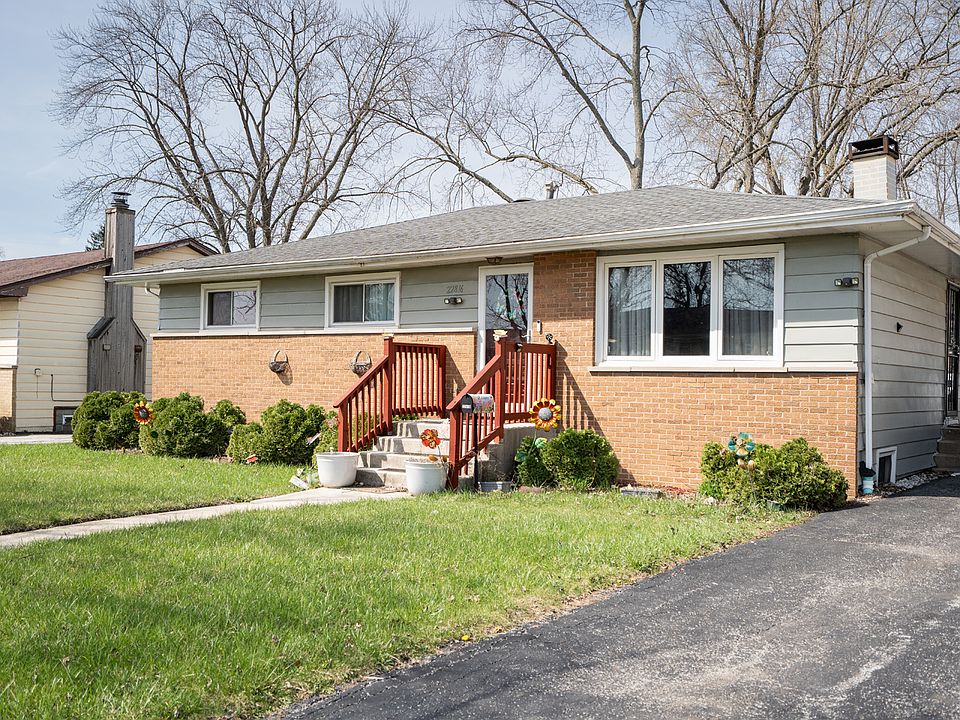 1st image of 22816 Ridgeway Ave