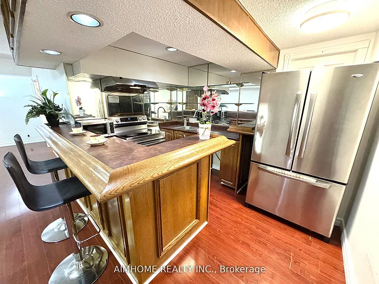 38 Lee Ave — Photo 13