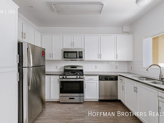 4th image of 253 Robinson St #205A