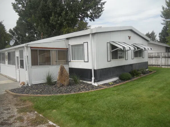 135 Parker Ave, Blackfoot, ID 83221