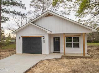 1016 W Elmer Ave, Wiggins, MS 39577