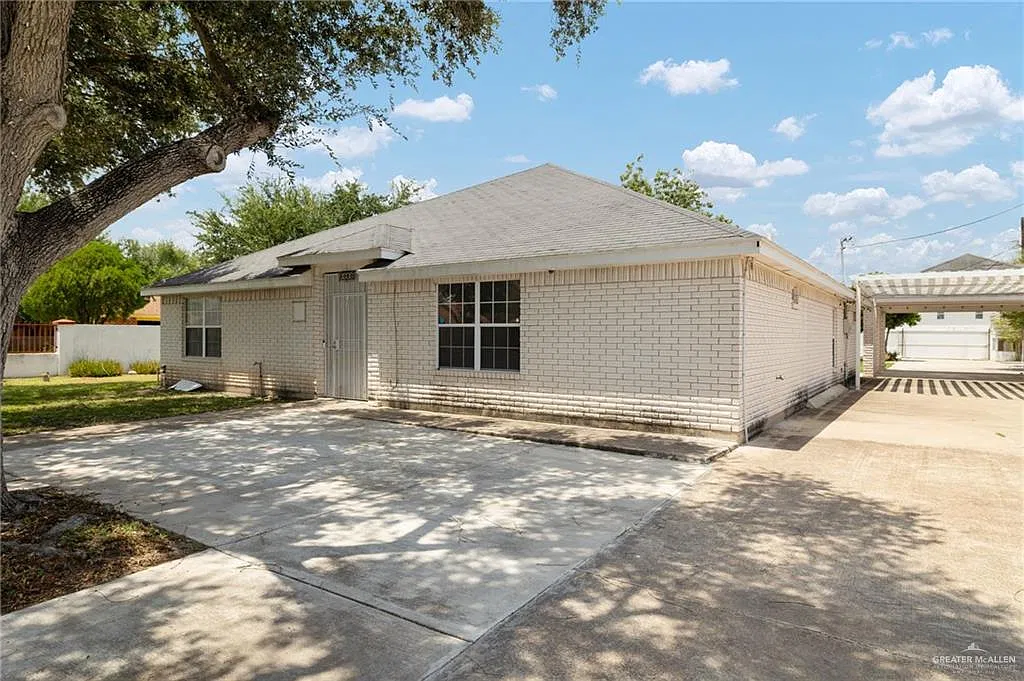6 bed, 5.5 bath, 3071 sqft, $3,500 — Photo 2