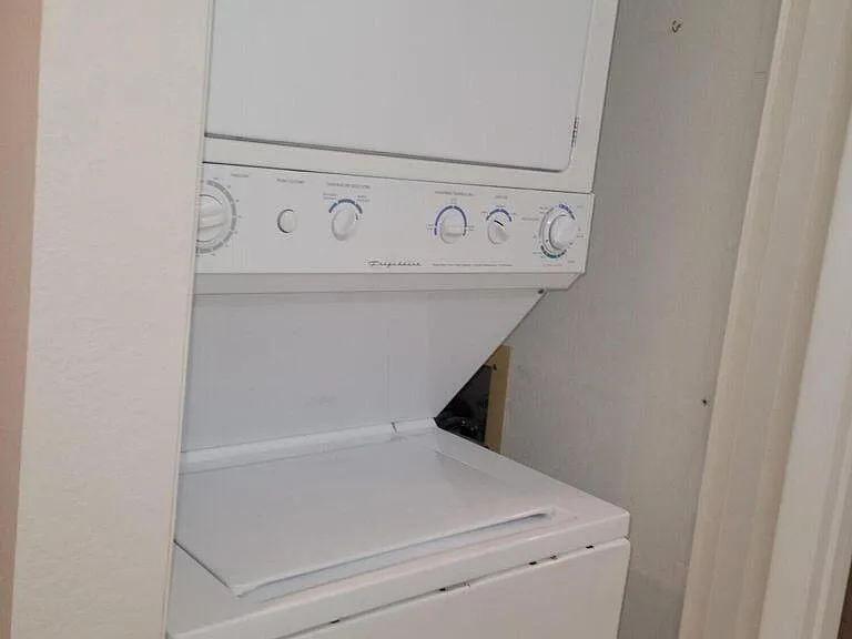 1536 SE Royal Green Cir #101 — Photo 8