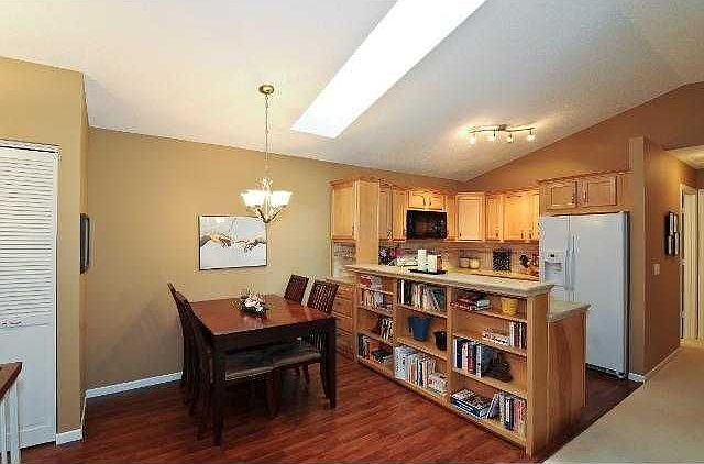 1st image of 1056 Pondview Ct