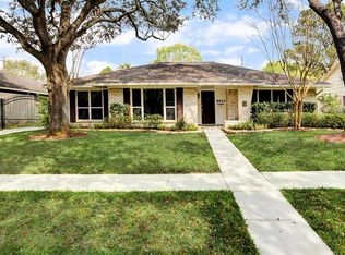 5638 Valkeith Dr, Houston, TX 77096