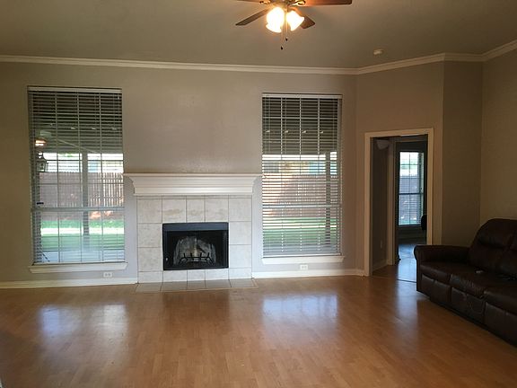 2nd image of 1100 Ben Dr
