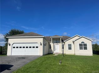 8686 Lavender Ln, Cicero, NY 13039