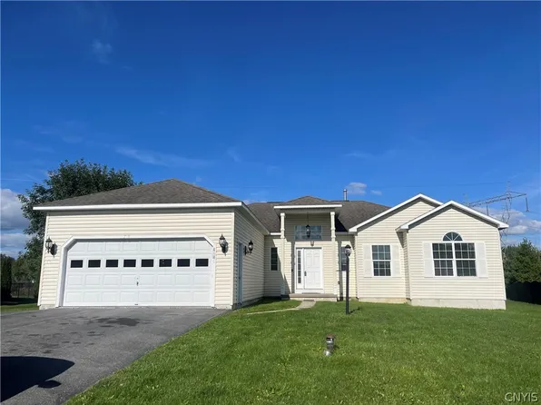 8686 Lavender Ln, Cicero, NY 13039