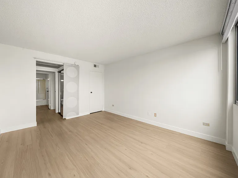 421 S La Fayette Park Pl #0 — Photo 17