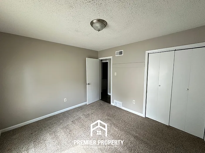 4389 Vancouver Cv — Photo 17