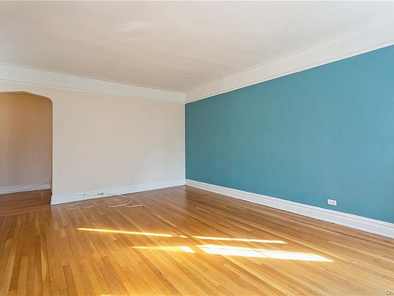 5th image of 25 Parkview Ave APT 5K