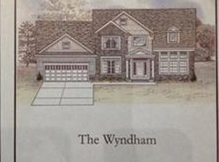 350 Crestmont Cir, Avon Lake, OH 44012